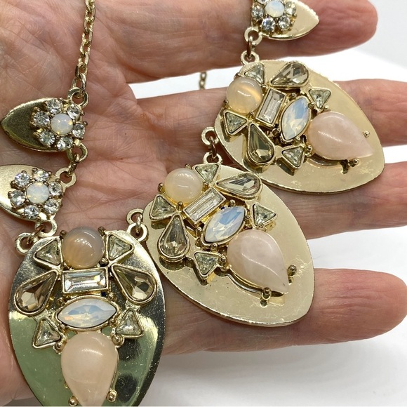 LOFT Statement Necklace Goldtone - Picture 5 of 6